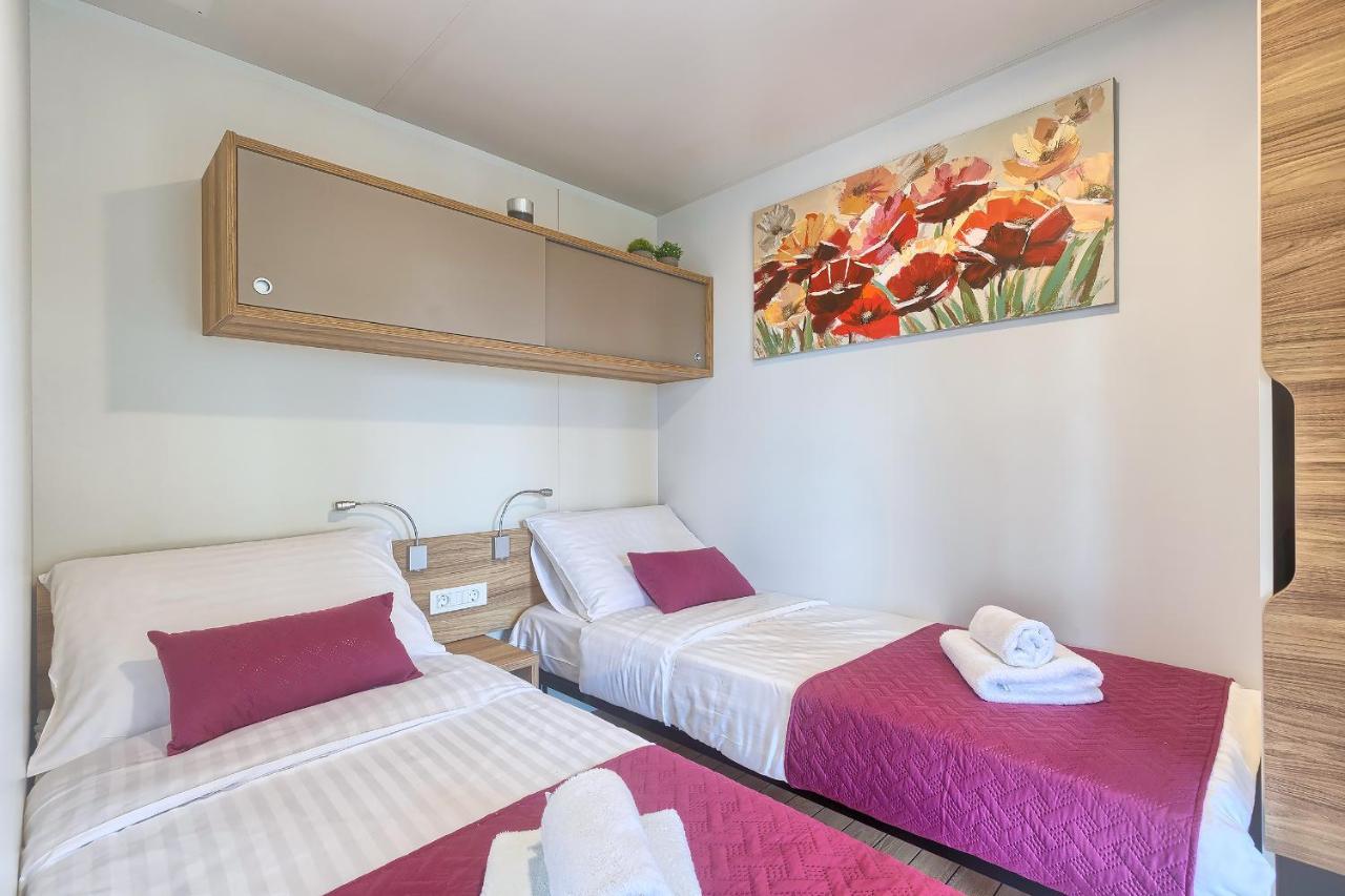 Total Escape Mobile Home Nera Camp Porton Biondi Rovinj Luaran gambar